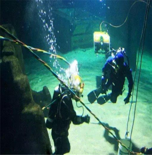 济宁高新区黄屯街道蓼河社区开展反诈防邪宣传活动