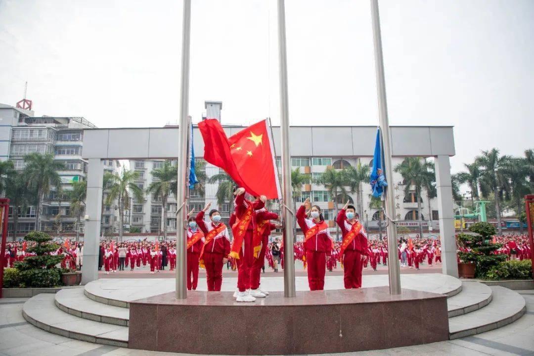 【创意手工】龙年圆形毛线胸针挂件新年喜庆吉祥手工钩织